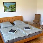 Liebchen Free Netflix Apartment Freienhagen (Waldeck-Frankenberg)